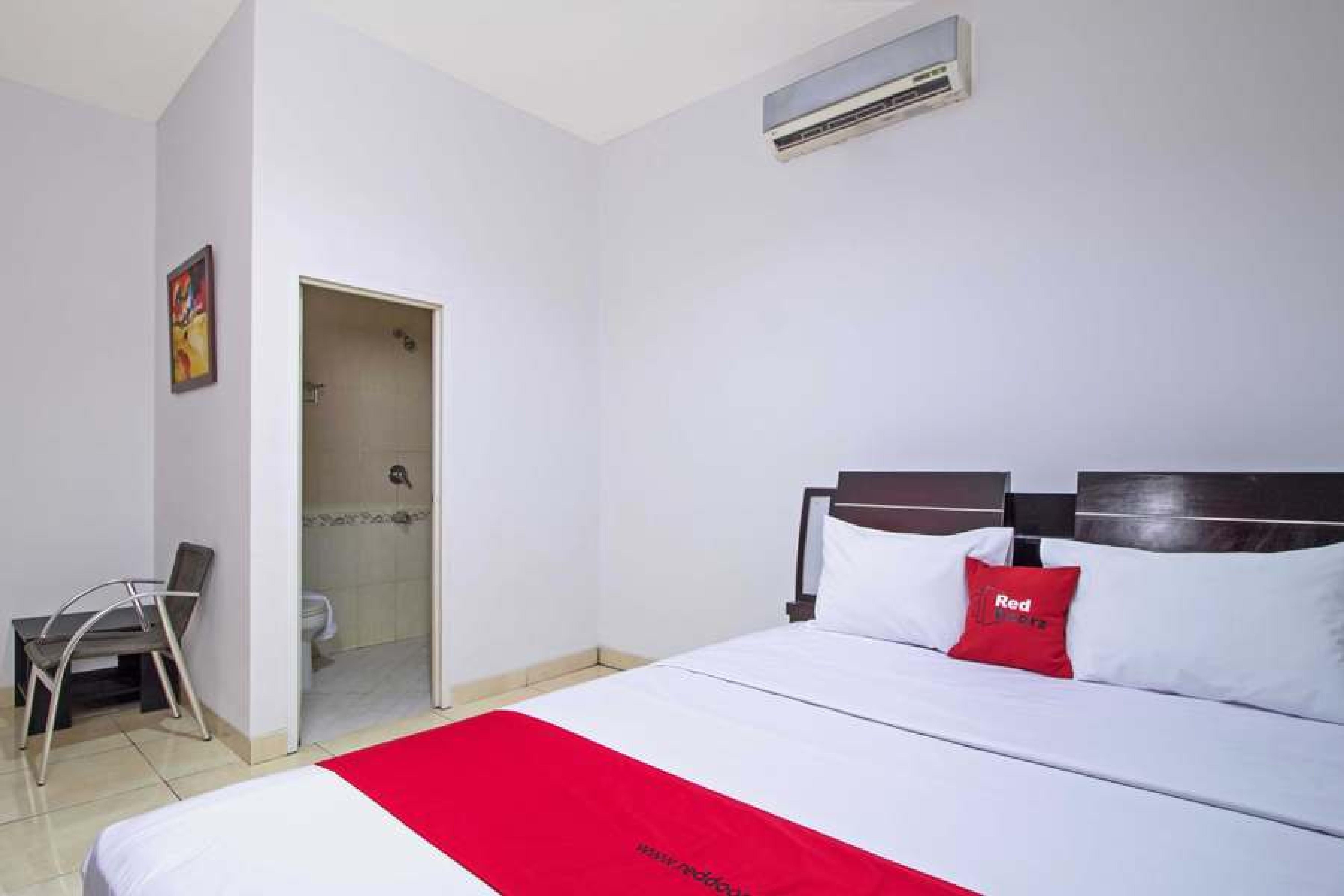 Reddoorz @ Pangeran Antasari 2 Hotell Cilandak  Eksteriør bilde