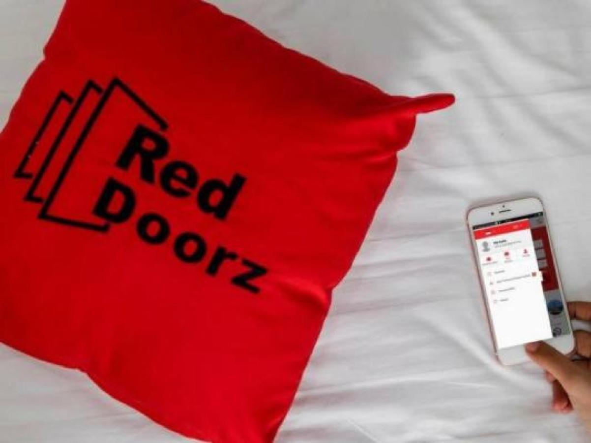 Reddoorz @ Pangeran Antasari 2 Hotell Cilandak  Eksteriør bilde
